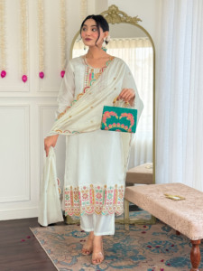 Pantalon Kurti blanc en tissu Viscose Chanderi traditionnel indien de haute qualité avec Dupatta pour l'exportation de travaux de broderie au meilleur prix - Product Image 4