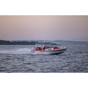 Nimbus Tender 9 (T9) Profesional, 9.35m de eslora, 2.95m de ancho, motor fueraborda de gasolina, 2 camas, 1 cabina - Product Image 5