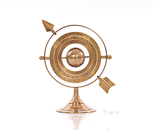 Modèle décoratif céleste armillaire en laiton 20 cm 15,2Lx7,6Wx20,3H cm - Product Image 1