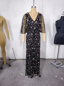 Robe de soirée noire pleine longueur avec broderie de trou de clé et décor de perles perlées col bateau-antistatique pour les occasions de cocktail - Product Image 4