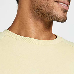 Sudaderas personalizadas con logo impreso al por mayor para hombre, cuello redondo, estilo oversize, básicas, a bajo precio. - Product Image 4