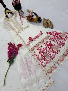 Trajes elegantes Vichitra de seda estilo Bollywood Sharara con bordado tradicional para fiestas de boda - Product Image 6