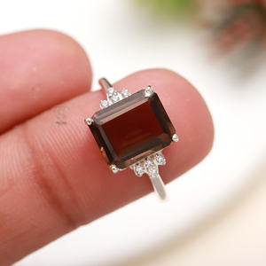 แหวนสโมคกี้อัญมณีสีเงินแท้925คุณภาพดีแหวนพลอยสโมคกี้ธรรมชาติเครื่องประดับเงินอินเดียสำหรับซัพพลายเออร์แหวนสโมคกี้ - Product Image 1