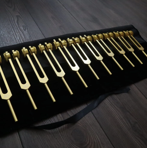 Juego de Diapasones Solfeggio de Alta Calidad de 3 Piezas, Fabricación Mars: 174, 432 y 528 Hz, Frecuencias Curativas - Product Image 4