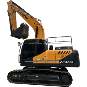 À vendre est une excavatrice de type chenille Hyundai 220LC-9S de 20 tonnes d'occasion de première qualité à basse heure avec moteur de boîte de vitesses de moteur de terrassement - Product Image 1