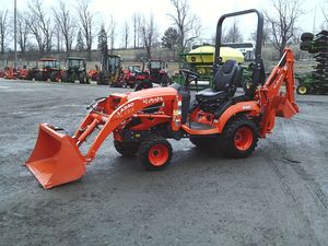 Meilleur tracteur compact Kubota BX23S avec chargeur arrière, pelle frontale, équipement d'excavation hydraulique, machine utilitaire agricole - Product Image 5