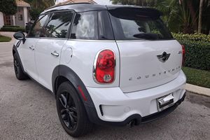 Mini Cooper S Countryman Plus 2016 Usado en Buen Estado, Sin Accidentes, Volante a la Izquierda/Derecha - Product Image 2