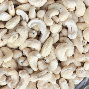 Offre Spéciale 2023 Santigo Viet Nam Vente en gros WW180, WW240 et WW320 Noix de cajou grillées Reday à expédier - Product Image 1