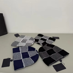 หมวกไหมพรมถักลายแจ็คการ์ดสุดหรูสำหรับฤดูใบไม้ร่วงและฤดูหนาว หมวกถักแบบสองด้านอเนกประสงค์ ให้ความอบอุ่น ดีไซน์เนอร์ออกแบบ - Product Image 6