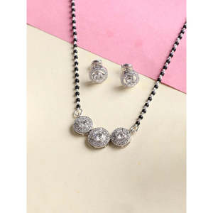 Compre un Conjunto de Mangalsutra de Plata Pura, Joyería Fina con Diamante de Corte Esmeralda Chapado en Oro, para Regalo de Boda o Fiesta para Esposa - Product Image 2