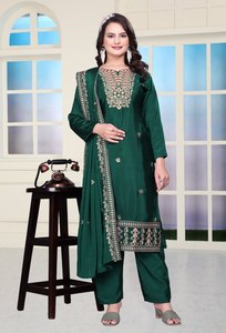 Venta caliente nuevos diseños listos para usar vestidos indios Anarkali para mujeres diseñador paquistaní Punjabi trajes bordado pesado adultos - Product Image 3
