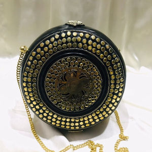 Pochette de soirée et sac bandoulière de mariée artisanal de créateur Craftstages International |   15x7x15 CM - Product Image 1