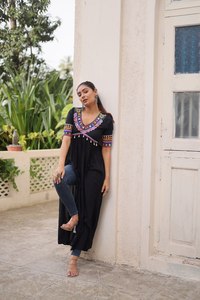 LAUNCHING Zain Exports MODERN FESTIVE PARTY WEAR REVERSIBLE REGULAR FIT DESIGNER <b>KURTI</b> FABRIC RAYON with KUTCHI GAMTHI WORK - Product Image 3