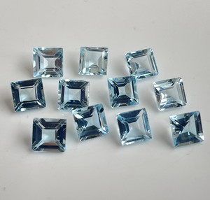 Topaze Bleu Ciel Naturelle Carré 8mm coupe Facette-Loose Topaze Bleu Ciel Coupe Carrée - Product Image 1