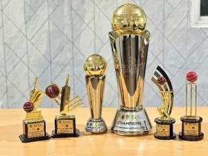 El trofeo de campeón deportivo de aluminio más vendido para premios de liga escolar o club disponible a granel desde India - Product Image 2