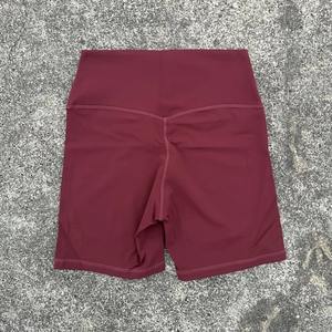 Shorts de sport pour femmes respirants et écologiques en coton 100% avec taille élastique - Product Image 4