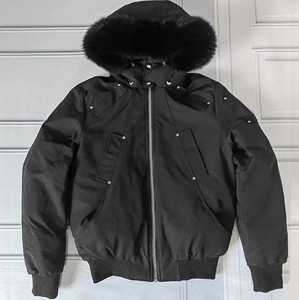 Chaqueta acolchada con capucha de piel sintética personalizada para hombre, resistente para invierno - Product Image 4