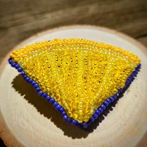 Breloques de sac brodées à la main avec des perles de rocaille, porte-clés, utilisez des perles de rocaille de qualité supérieure, breloques de sac brodées avec des perles, design personnalisé - Product Image 6