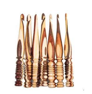 Crochets en bois de rose faits à la main un ensemble complet d'aiguilles artisanales pour le tricot - Product Image 1