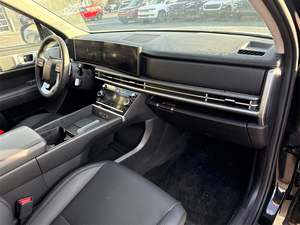 Hyundai Santa Fe XRT AWD Plus 2024 d'occasion en excellent état, sans accident, conduite à gauche/droite - Product Image 3