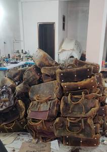 Wholesale Luxury Genuine Leather Weekender Sport <b>Duffel</b> <b>Bags</b> with Portable Features Durable Design OEM Accepted - Product Image 2