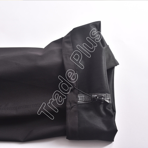 กางเกงสโนว์สีดำและเหลืองคุณภาพสูง ผลิตจากโพลีเอสเตอร์ 100% พร้อมเชือกผูกเอว ซิปด้านข้าง ซับในขนแกะให้ความอบอุ่น และทรงหลวมสบาย - Product Image 6