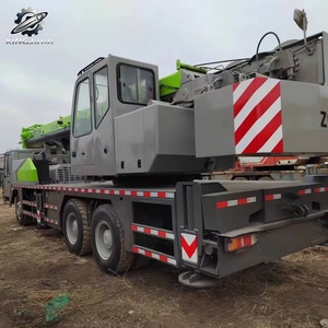 Grue hydraulique sur camion Zoomlion ZTC250V d'occasion, 25 tonnes, flèche télescopique maximale de 50 m, marque chinoise d'origine, faible nombre d'heures, certifiée CE - Product Image 5