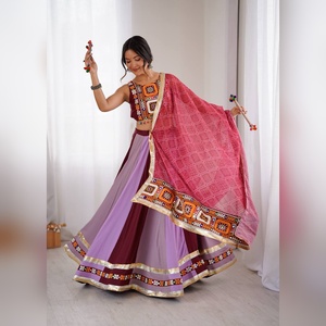 Lehenga Choli con Bordado Intenso para Mujer, Diseño Indio para Bodas y Fiestas, Cosido y Listo para Usar, al por Mayor - Product Image 4