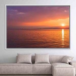 Toile imprimée vue sur l'océan au coucher du soleil : Décoration murale élégante sur le thème de la mer, TOILE ENCADRÉE BLANCHE - Product Image 1