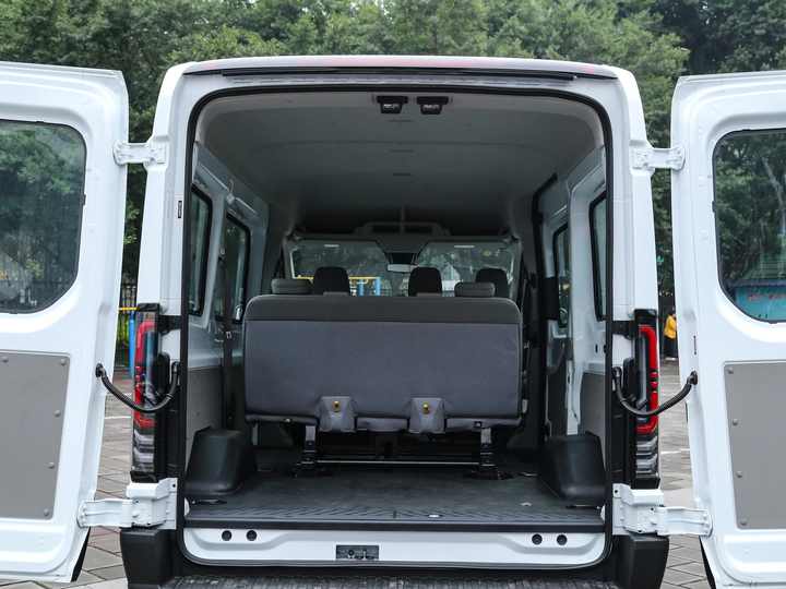 F-ord Transit T8 Custom Far Battery-electric Cargo Van Family Large Passenger Van Used Cars