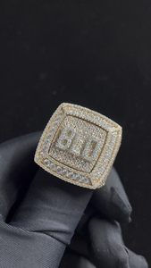 แหวนแชมป์เปี้ยนชิพเงินสเตอร์ลิงประดับเพชรสเตอริงปรับแต่งได้หรูหราและปรับแต่งได้ปรับแต่งได้พร้อมรุ่นท็อปแบนสำหรับสวมใส่แบบทางการหรือลำลอง - Product Image 2