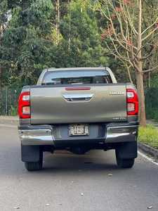 Toyota Hilux Double Cab d'occasion 2020, conduite à droite, toutes options - Product Image 3