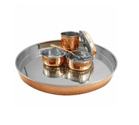 Nouvelle Arrivée - Lots de Vaisselle Indienne en Gros, Grands Services de Table Thali en Acier Inoxydable, Design Moderne Écologique avec Incrustations Dorées, Kit d'Ustensiles 7-9 pièces