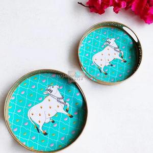 Ensemble de plateaux en céramique moderne Art déco Design gravé complexe sur toute la surface avec peinture Pichwai Ensemble cadeau artisanal multifonctionnel - Product Image 3