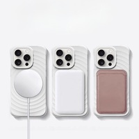 Coque arrière de protection antichoc ultra-fine en TPU magnétique de luxe avec motif vague 3D en relief pour 16 Promax 16 Plus 15 14 13