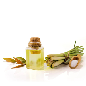 Destilación de flujo de aceite esencial de hierba de limón orgánico puro 100%, producto a granel para el cuidado de la piel antienvejecimiento de un proveedor de confianza - Product Image 1