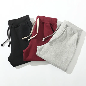 Short de plage d'été pour hommes en coton mélangé taille élastique coupe ample cordon de serrage imprimé décontracté motif chaud en stock - Product Image 3