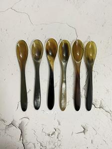 Cuchara de Cuerno de Búfalo Natural, Hecha a Mano y Pulida, Perfecta para Servir Especias, Condimentos o como Decoración de Mesa, Alta Calidad - Product Image 5