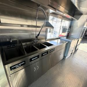 Le camion de crème glacée le plus cool, camion alimentaire en aluminium de 15,7 pieds avec machine à crème glacée molle, compartiments isolés, utilisation en extérieur - Product Image 4