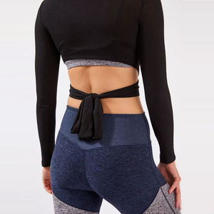 Conjunto de Yoga hecho en Pakistán para mujer, patrón sólido cómodo con cierre de cintura elástica transpirable, conjuntos de Yoga para mujer a precio barato - Product Image 4