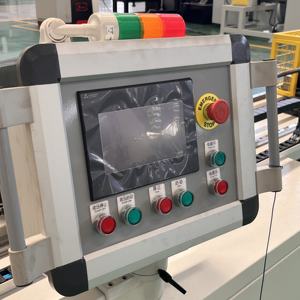 Stabiele Prestaties Dual As Automatische Servo Driver Staal Prensas Cnc Fluit Buis Ponsmachines - Product Image 6