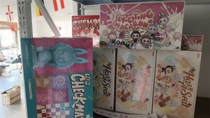 Оригинальный Pop Mart New the Monsters labubu V1 V2 V3 V4 Pin для любви имеют большое место в энергии, вкусный захватывающий бокс для макарон - Product Image 6