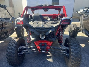 Offre Spéciale 2025 Can-Am Maverick X3 X RS Turbo RR Rouge Vif & Argent Hyper Véhicule Utilitaire Tout-Terrain Côte à Côte à Vendre avec Garantie - Product Image 4