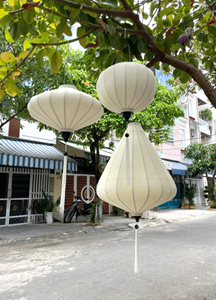 Lanterne en soie de luxe pour restaurants approvisionnement en vrac Vietnam lanterne décorative à la main exportation pour l'ambiance de salle à manger - Product Image 3