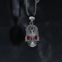 Collier Étanche avec Pendentif Crâne pour Hommes, Style Punk, en Acier Inoxydable Plaqué Or Noir, Bijou Gothique Viking Motard
