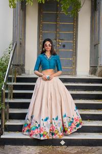 New Launch Tussar Silk Co-ord Set Lehenga avec imprimé floral et miroir Work à manches longues pour les mariées - Product Image 2