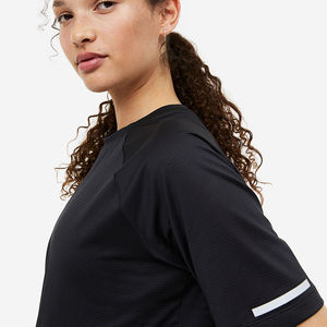 T-shirt d'été personnalisé pour femme 100 % coton doux et respirant, style streetwear, coupe ample, anti-boulochage, vêtement décontracté au quotidien - Product Image 3