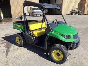 รถอเนกประสงค์ John Deere RTV 110 ซีซี 4 จังหวะ เกียร์อัตโนมัติ ขับเคลื่อน 4 ล้อ ได้รับการรับรองมาตรฐาน EEC พร้อมระบบล็อคเฟืองท้าย แข็งแรง ทนทาน สำหรับงานหนัก ขับเคลื่อนบนพื้นผิวขรุขระ - Product Image 3