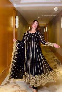 นำเสนอของดีไซเนอร์ใหม่ชุดปาร์ตี้ผ้าจอร์เจียเทียมงานลำดับหนักด้วยการปักและตัดทำงานด้านบนและด้านล่างด้วย dupatta - Product Image 5