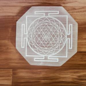 Vente en gros d'usine, plaque de sélénite de recharge, coffret cadeau, fabriqué en pierre précieuse marocaine de qualité supérieure, plaque gravée, fournisseur en gros - Product Image 4